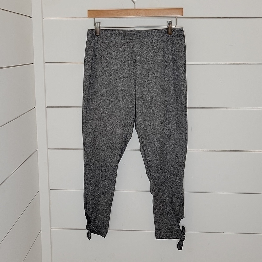 SERRA large grey leggings with ties at ankles